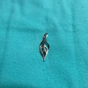 Na Hoku Maile Leaf Pendant